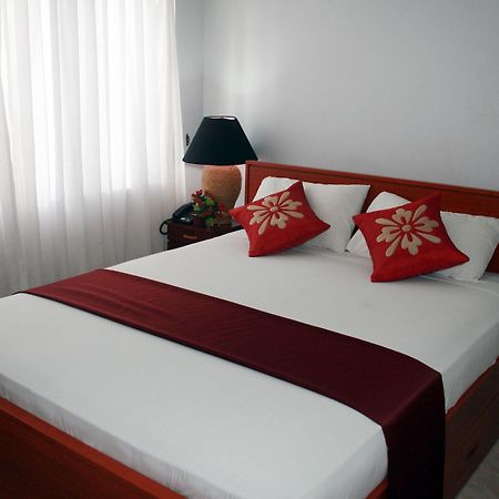 Blue Gum Hotel Джа-Ела Екстериор снимка