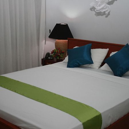 Blue Gum Hotel Джа-Ела Екстериор снимка