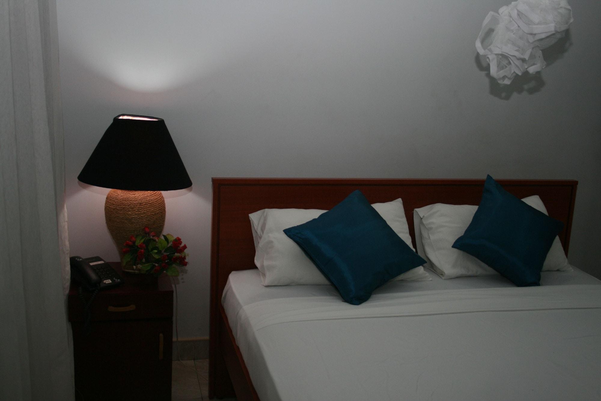 Blue Gum Hotel Джа-Ела Екстериор снимка