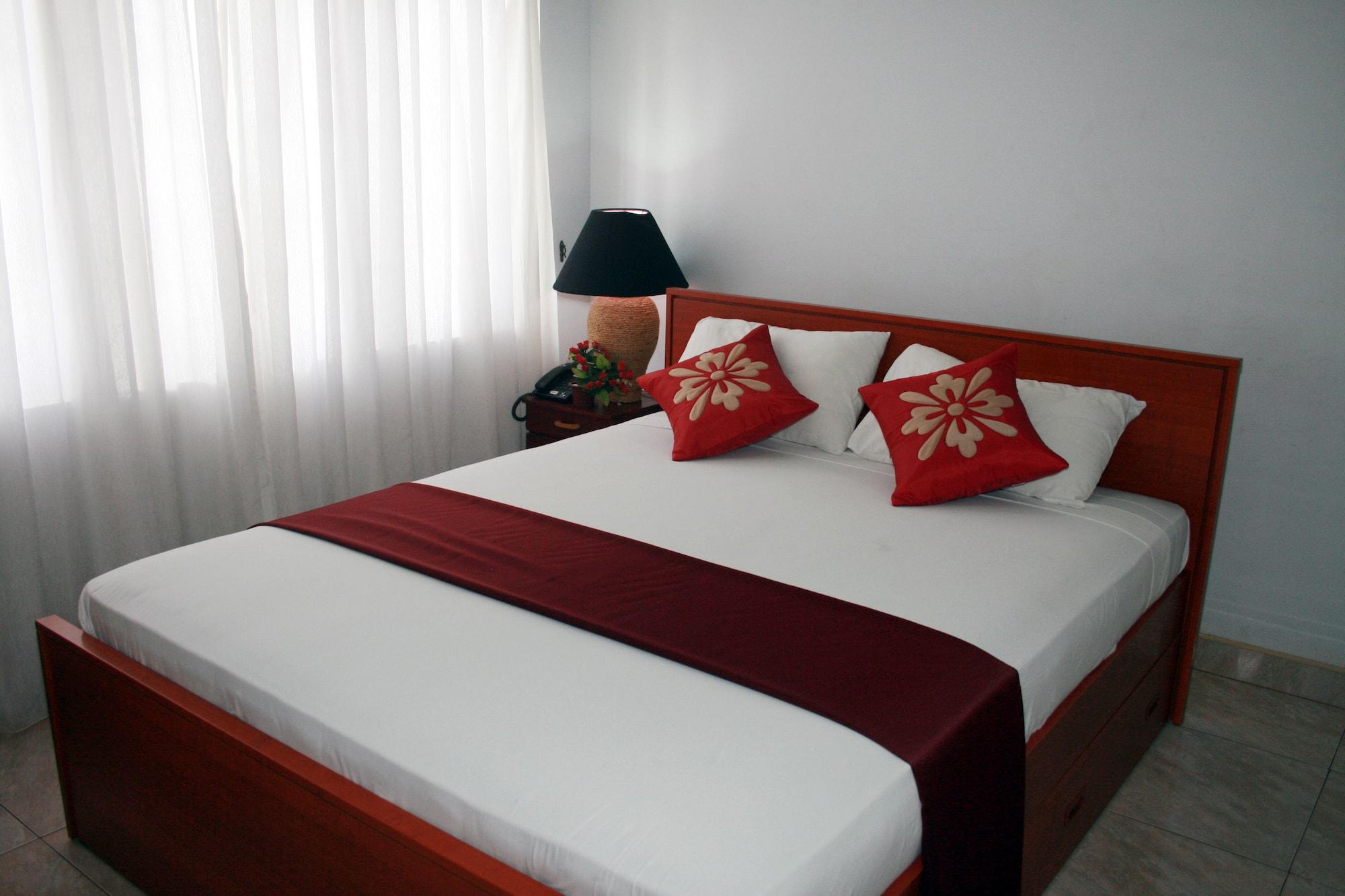 Blue Gum Hotel Джа-Ела Екстериор снимка